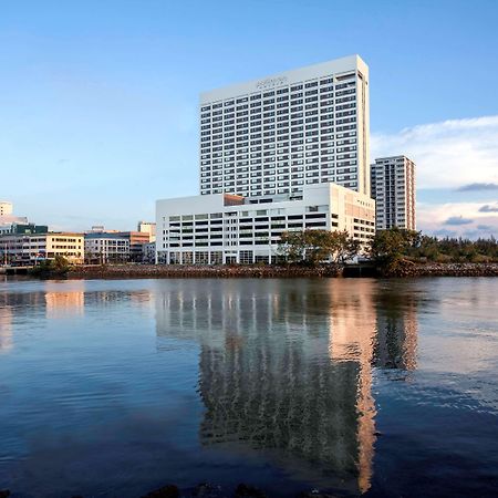 Pullman Miri Waterfront Otel Dış mekan fotoğraf The Harbor Tower