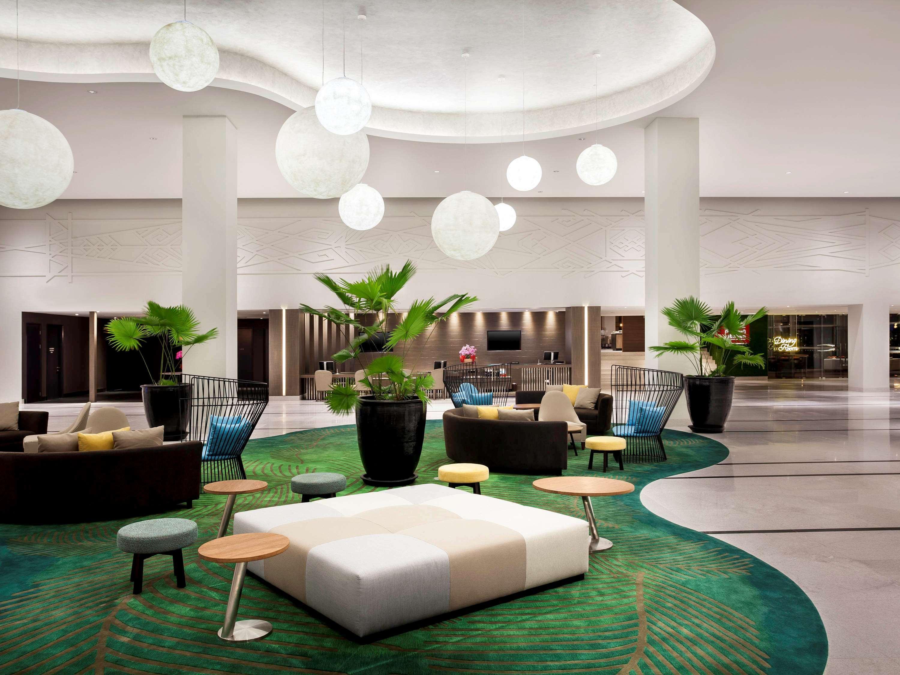 Pullman Miri Waterfront Otel Dış mekan fotoğraf Lobby