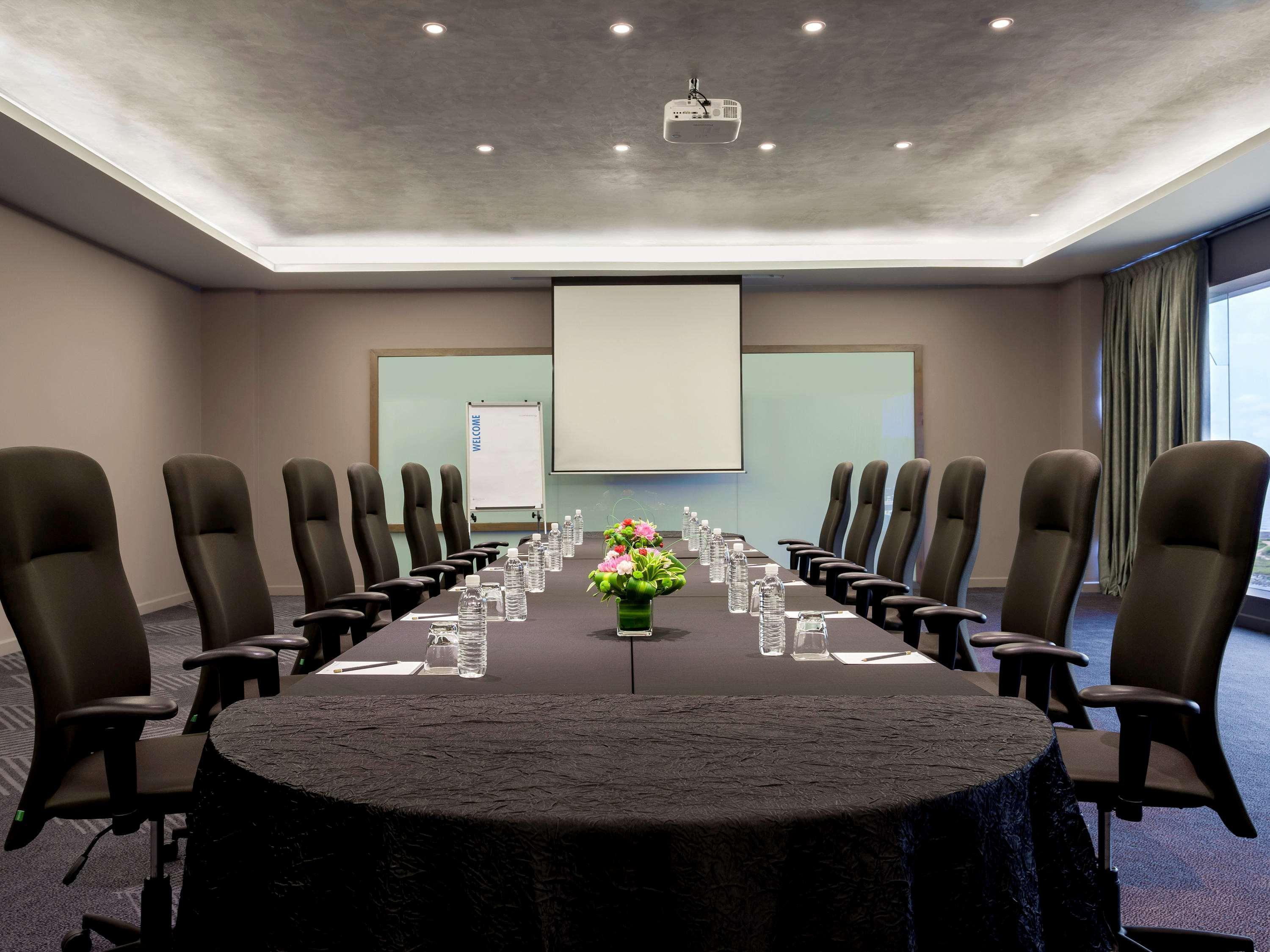 Pullman Miri Waterfront Otel Dış mekan fotoğraf Meeting room
